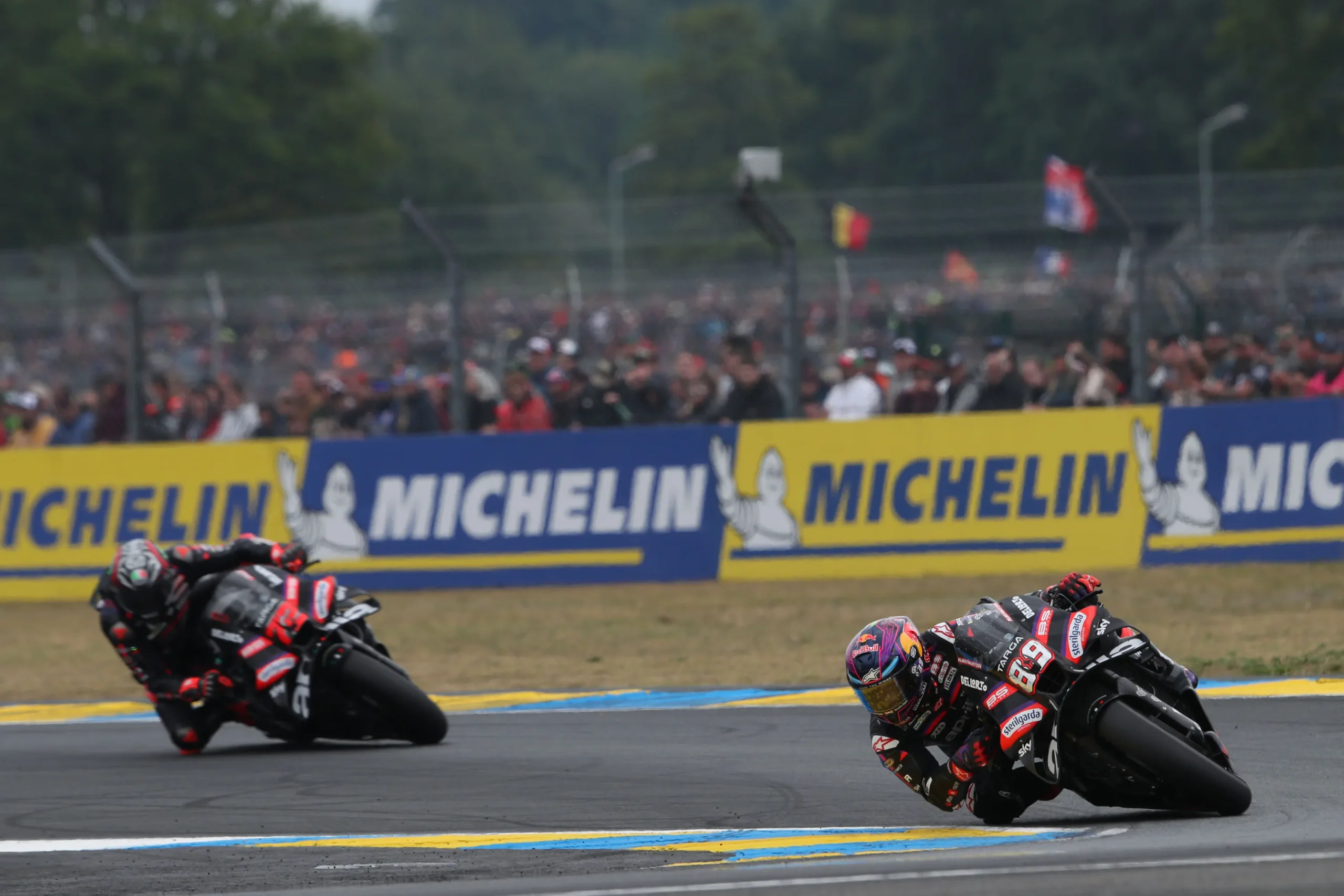 Aprilia celebra la “victoria histórica” en el GP de Francia