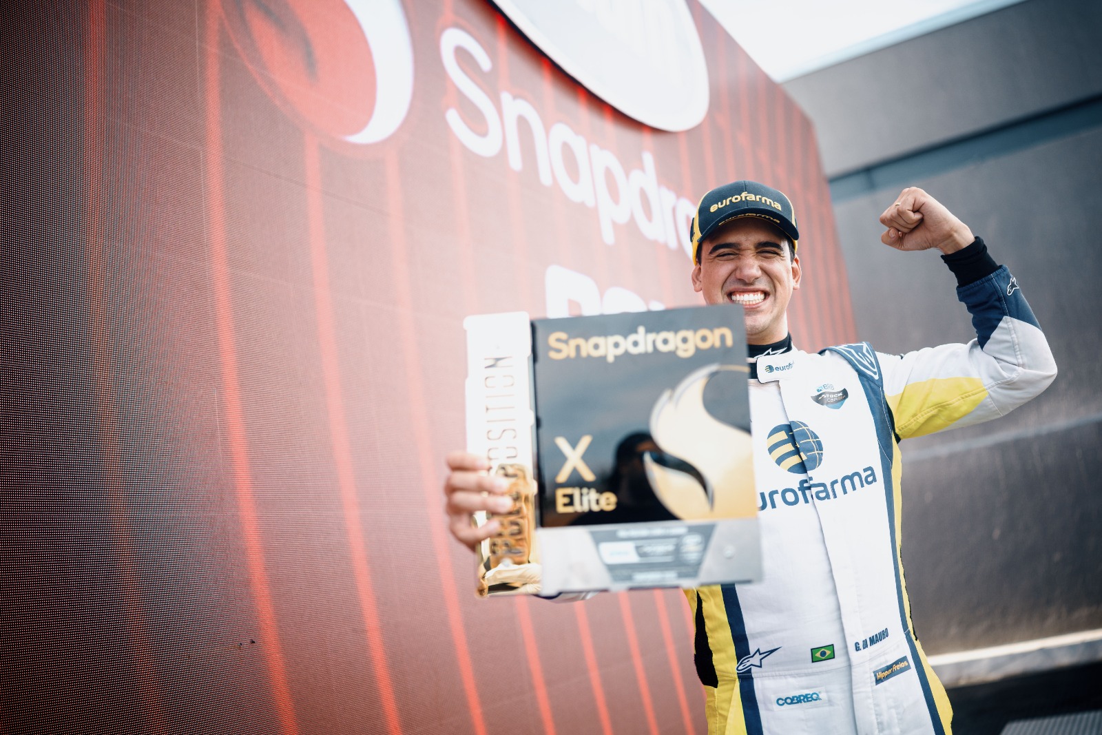 Di Mauro passeia e sai na pole na etapa de Goiânia da Stock Car. Fraga é 12º