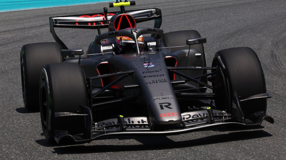 Audi confessa fraqueza “enorme” em briga com rivais na F1 2026: “Era algo previsível”