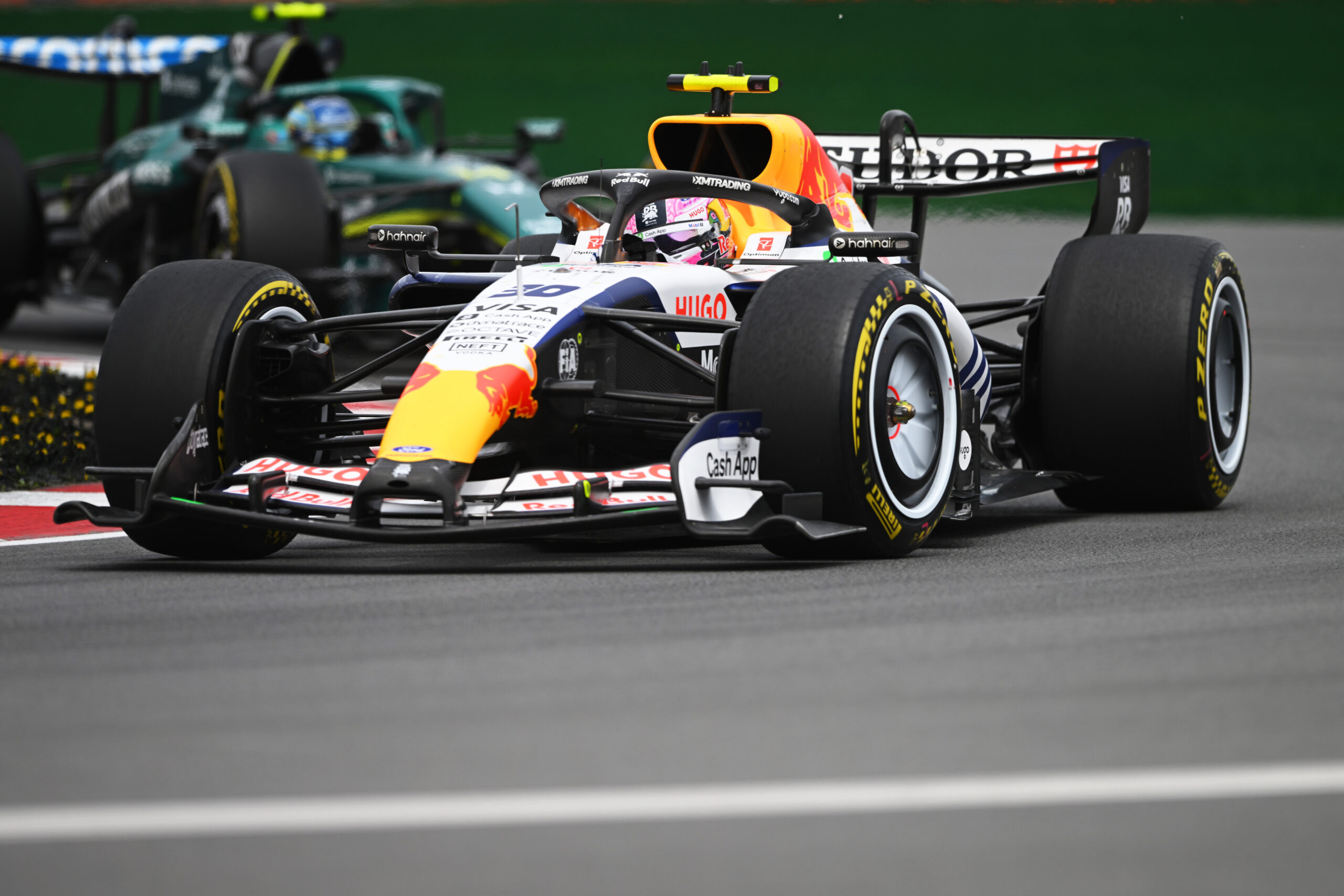 Lawson volta a criticar Pérez após novo enrosco na sprint do Canadá: “Algo recorrente”