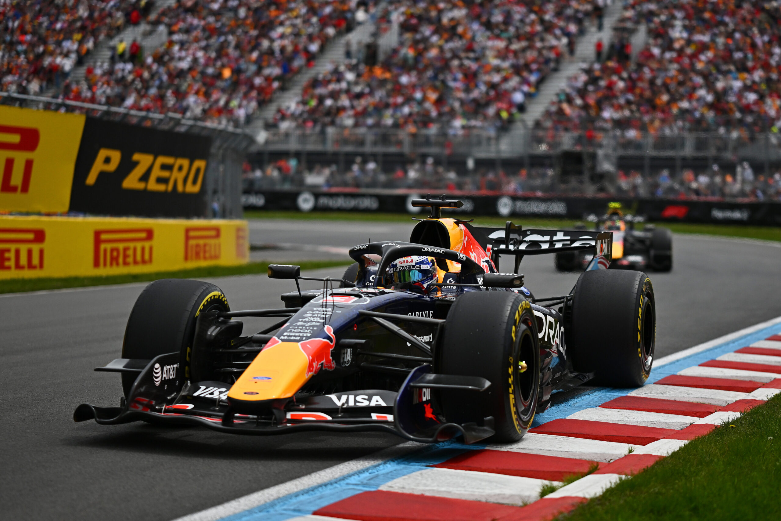 Red Bull minimiza distância para rivais e diz que “está explorando o carro” no Canadá