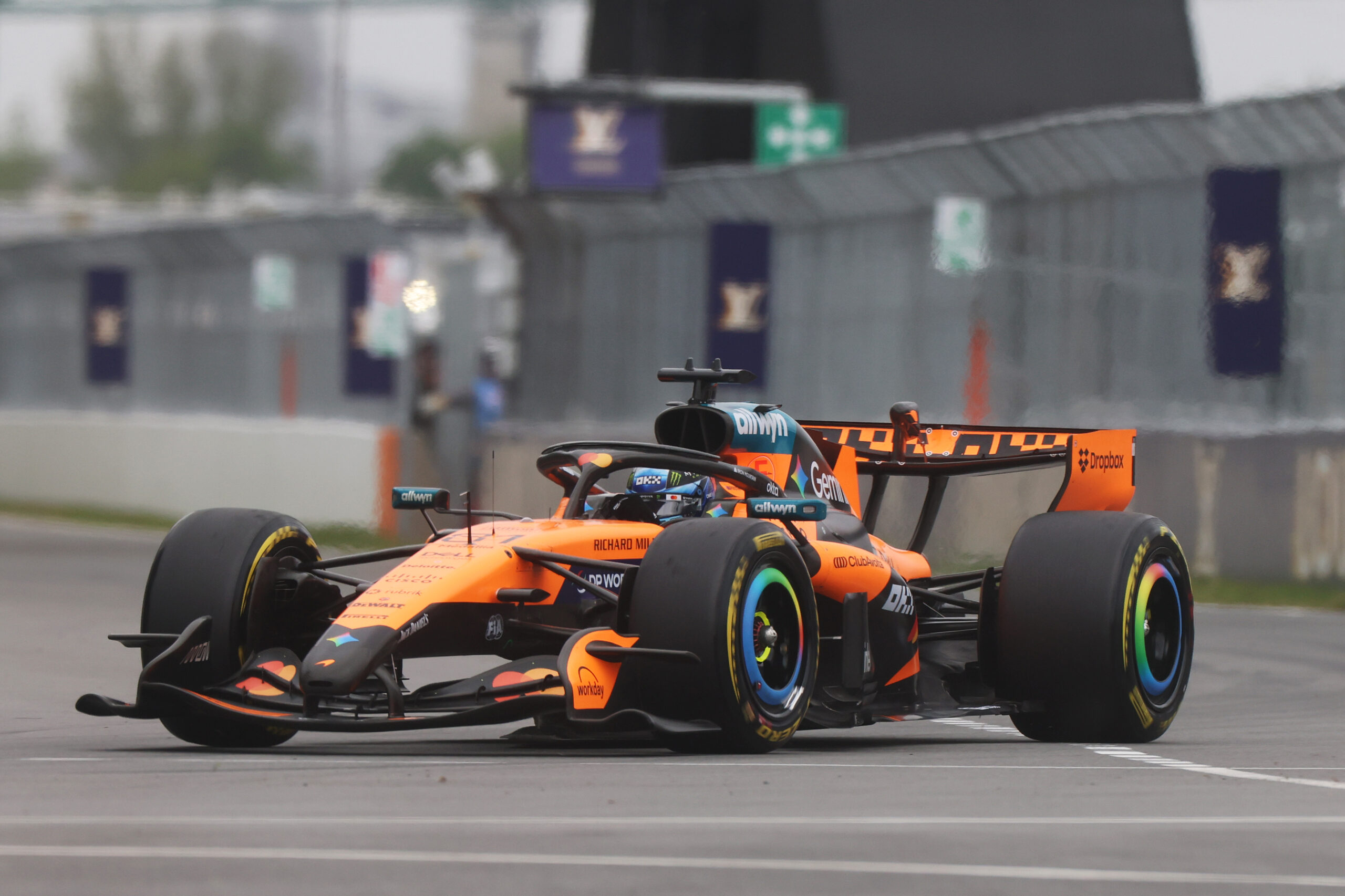 McLaren cita “pista escorregadia” e defende escolha de pneus na largada do Canadá