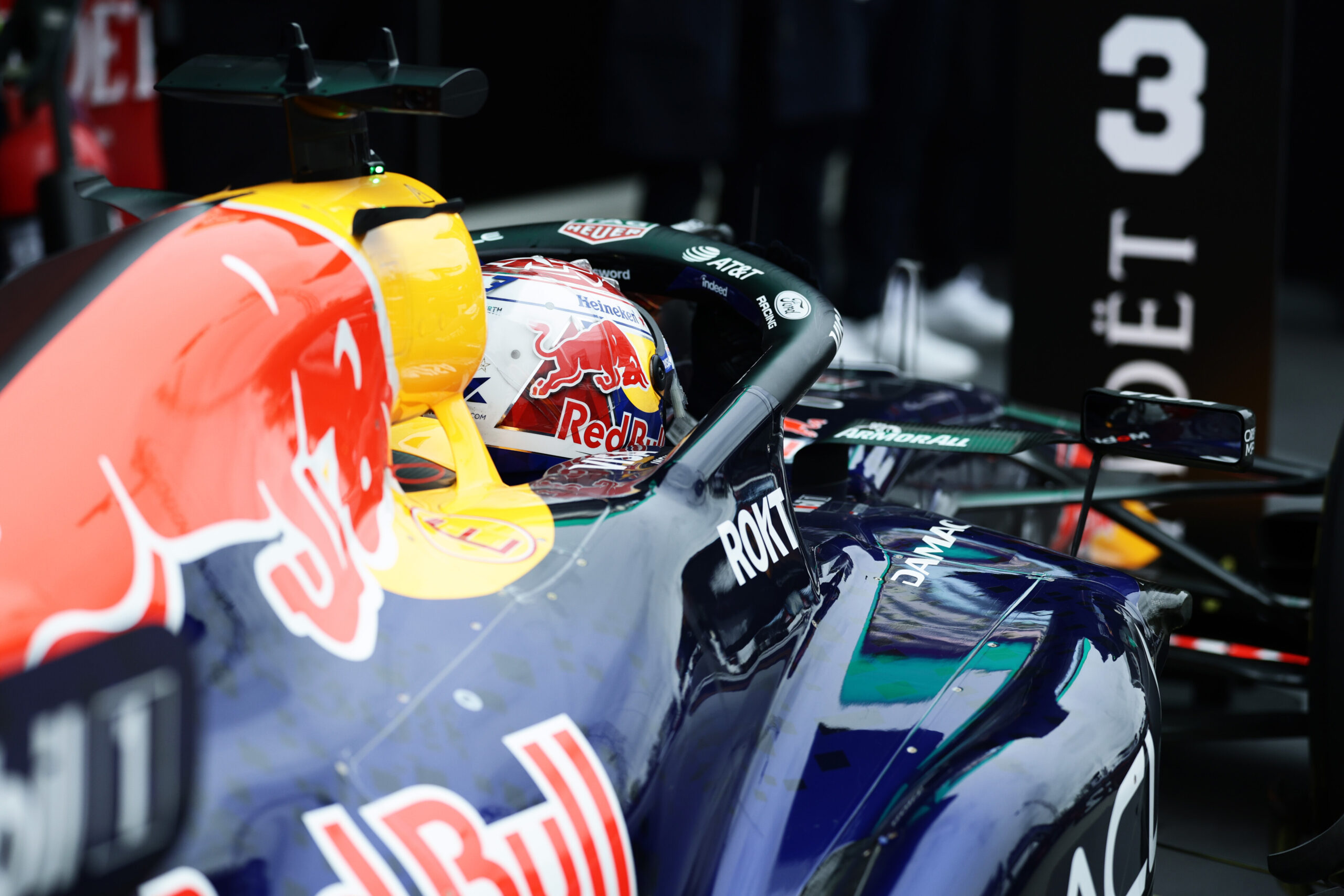 Red Bull festeja pódio “histórico” com Ford e exalta Verstappen: “Forte como sempre”