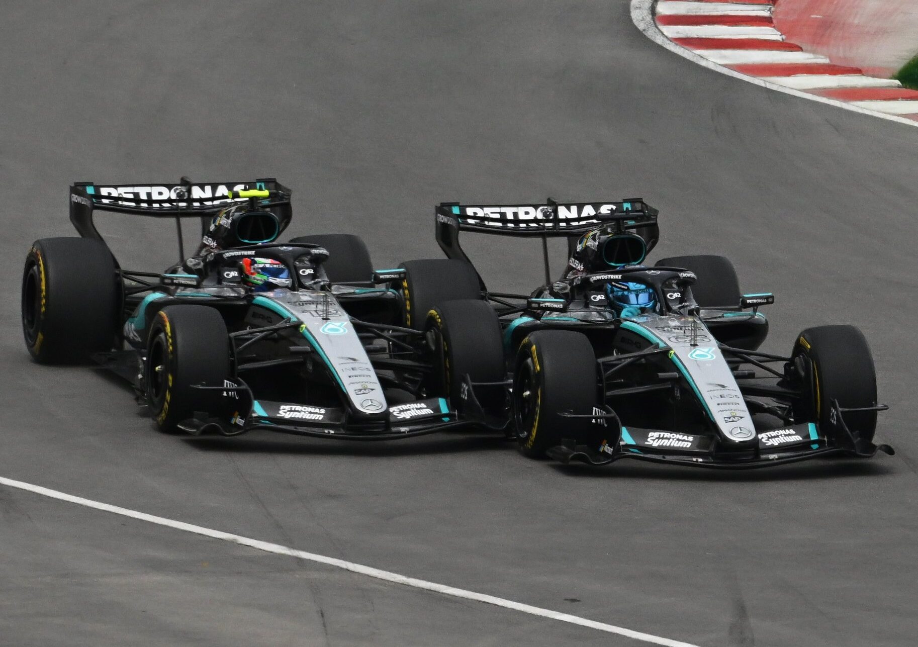 Wolff dice que no permitirá problemas internos en Mercedes: “Si pasa, expulsaré a un piloto”