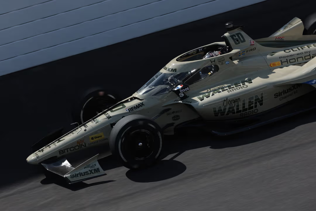 Rosenqvist supera a Rossi y comanda Fast Friday de la Indy 500; Palou, 6°