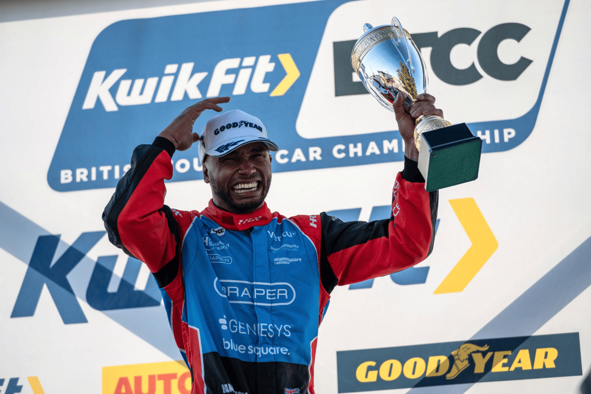 Hamilton parabeniza irmão por primeiro pódio no BTCC: “Apesar das barreiras, nunca desistiu”