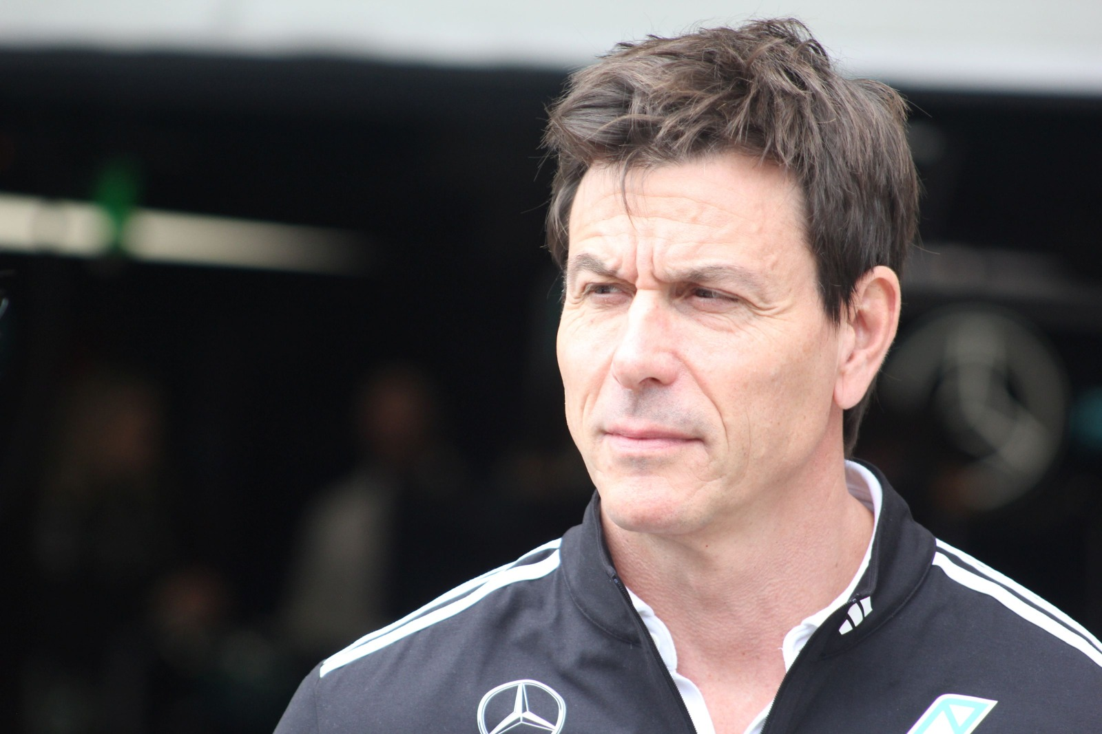 Wolff lamenta la falta de fiabilidad de Mercedes: “La ventaja sería realmente sólida”