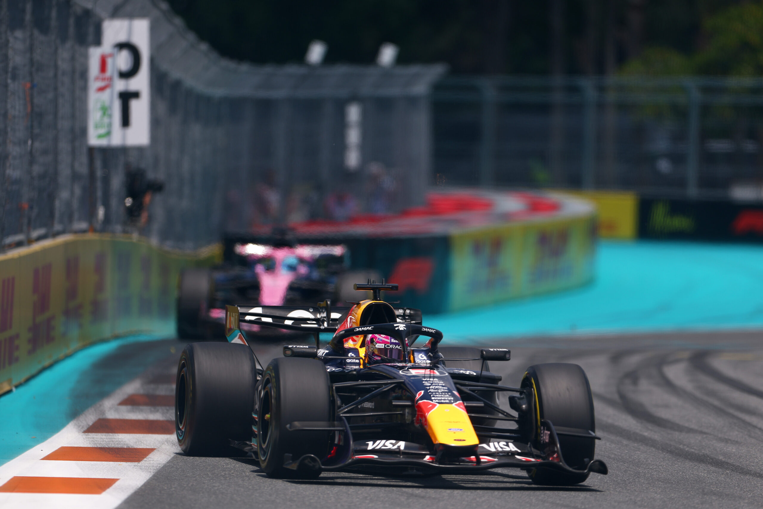 Red Bull encontra brecha no regulamento e chama atenção das rivais na F1
