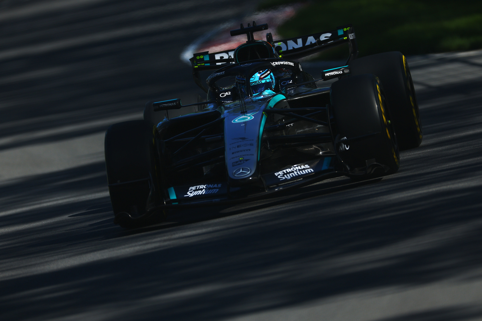 Russell vence batalha e crava pole da sprint do GP do Canadá. Bortoleto é 12º