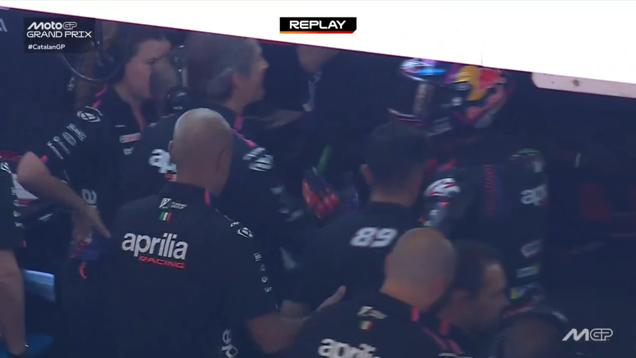 Martín desconta frustração e empurra chefe da Aprilia após GP da Catalunha