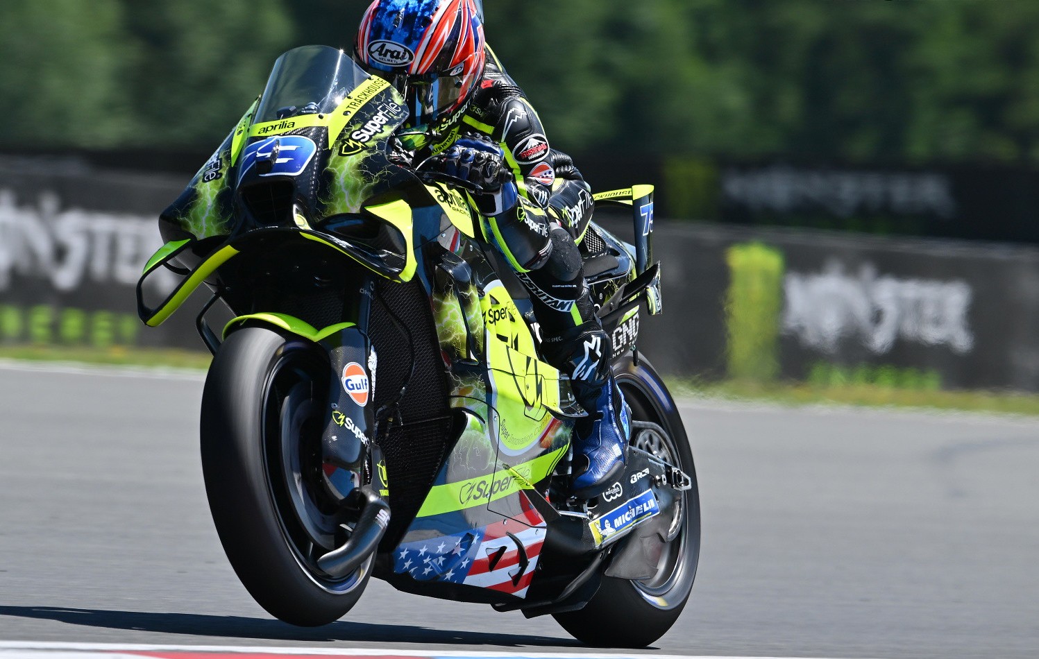 Ogura desbanca Ducati na Tchéquia e crava pole inédita na MotoGP. Moreira sai em 6º