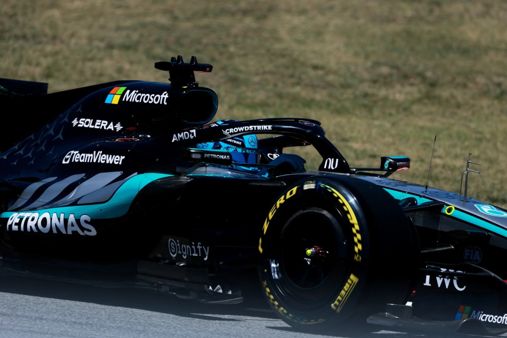 Russell comanda primer entrenamiento del GP de Barcelona; Colapinto, 10°