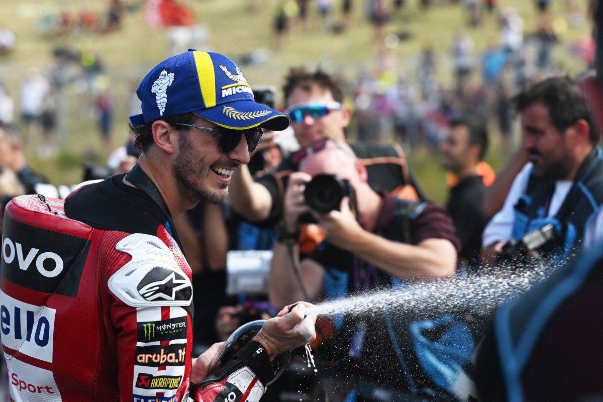 Bagnaia fortalece reação da Ducati com vitória na sprint e aumenta pressão sobre Aprilia em Brno