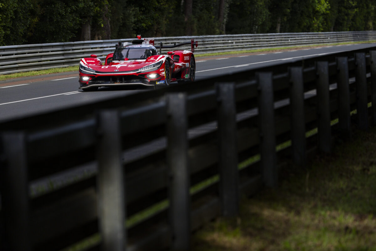 Kobayashi lidera TL2 das 24H de Le Mans com Toyota #7. Farfus termina no topo da LMGT3