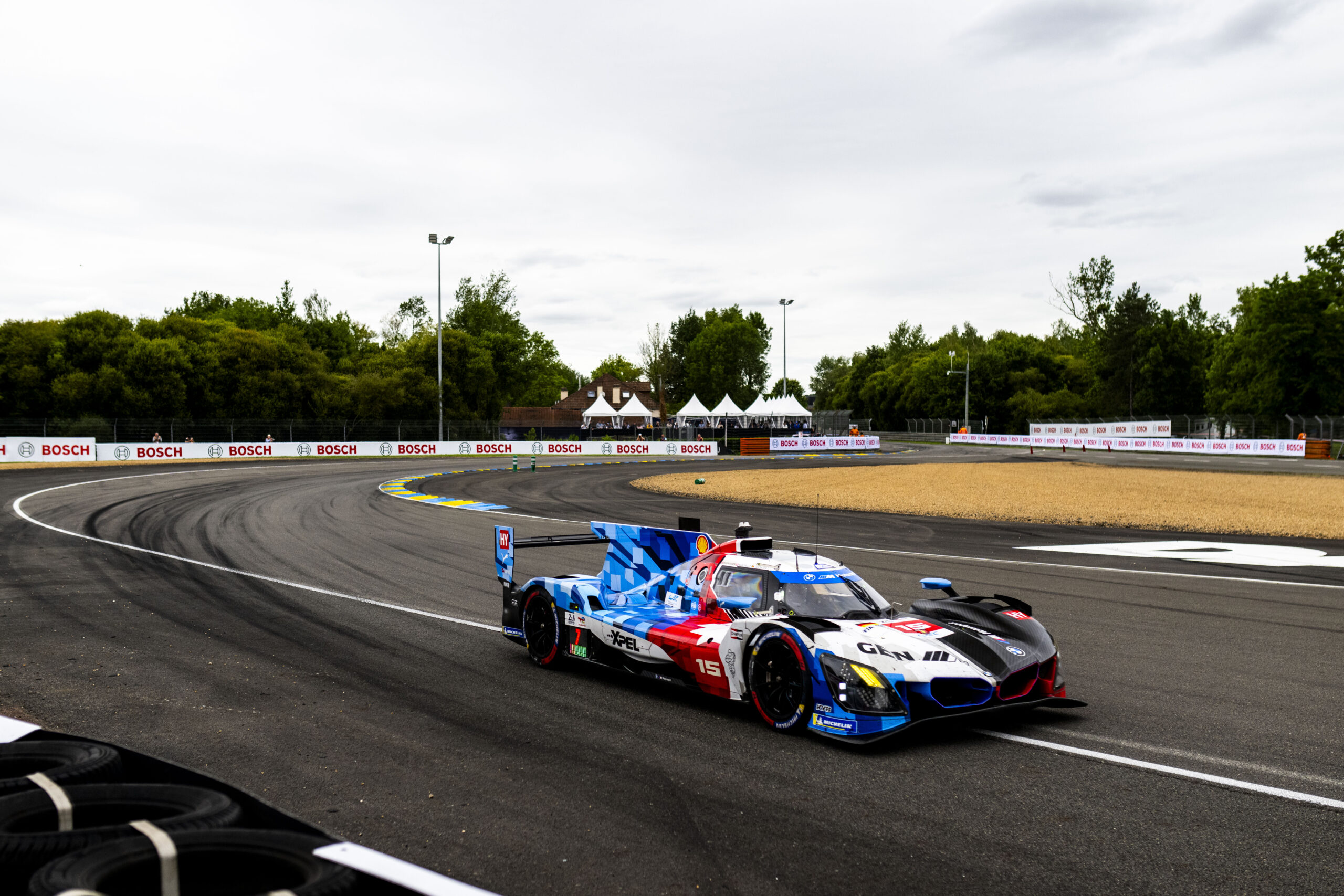 BMW #15 herda pole das 24 Horas de Le Mans após punição ao Cadillac #38