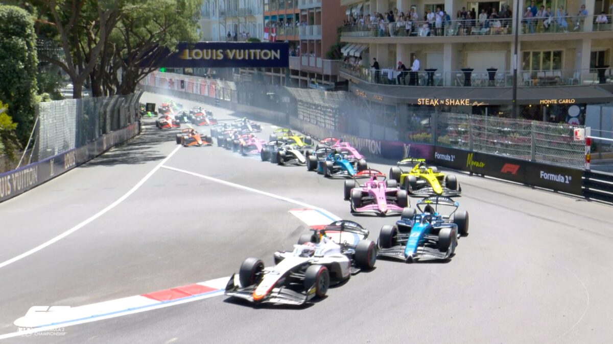 León neutraliza Bilinski e vence modorrenta sprint da F2 em Mônaco. Câmara pontua