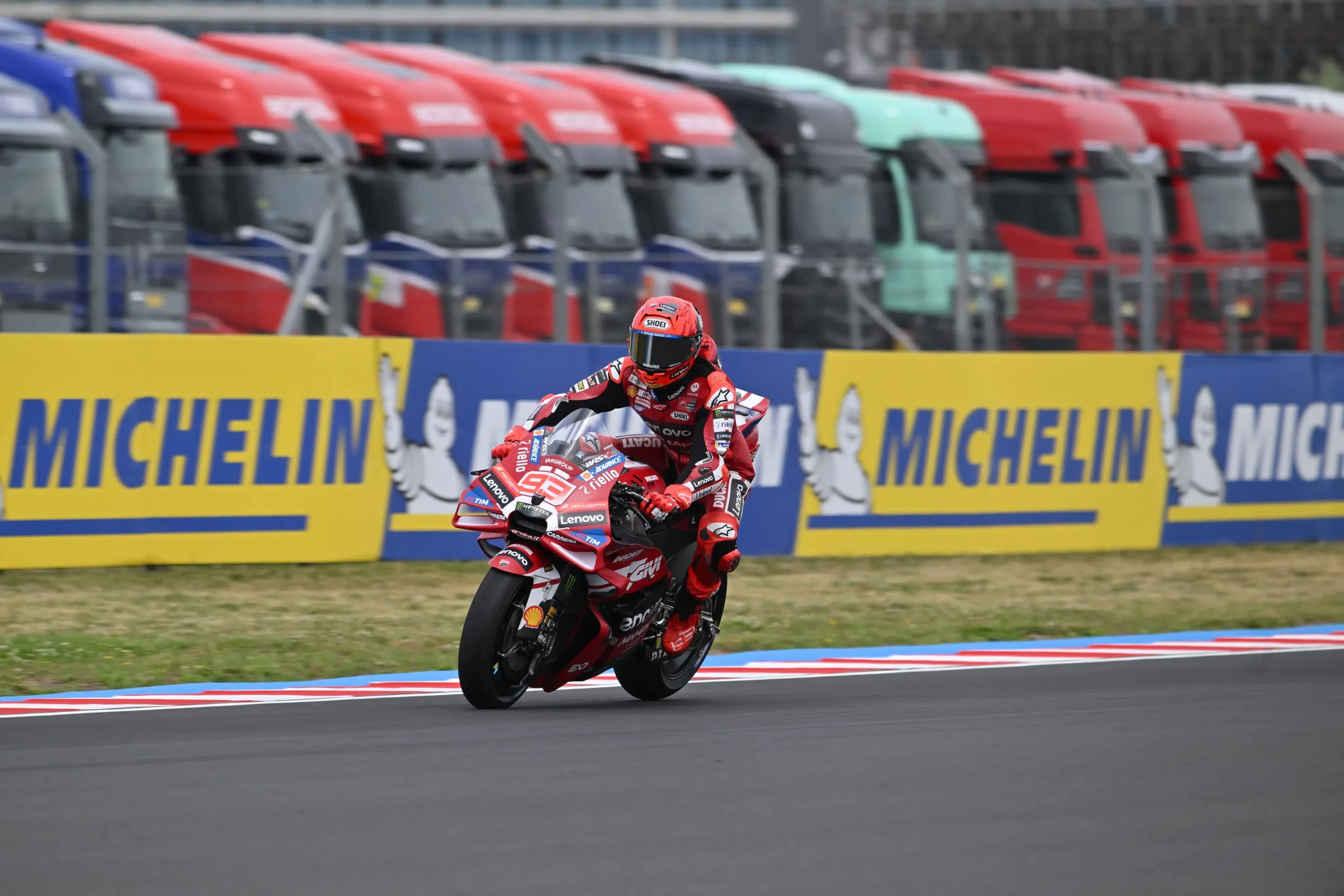 Marc Márquez lidera la primera práctica de MotoGP en Hungría