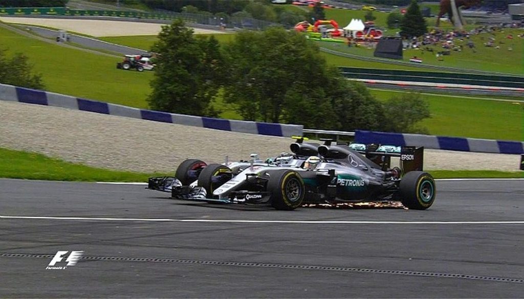 Na Garagem: Hamilton e Rosberg batem na volta final na Áustria e incendeiam F1