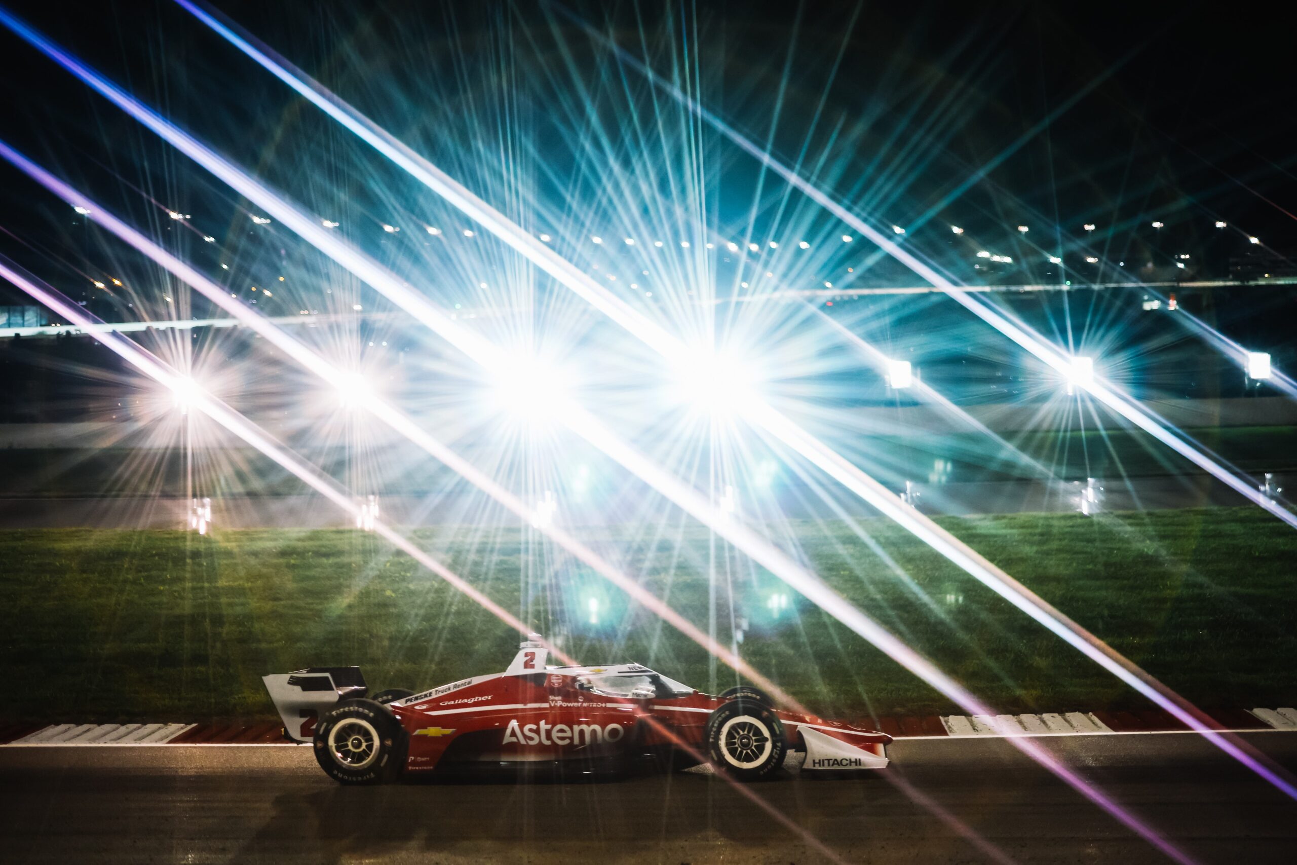 Newgarden volta a resplandecer nos ovais e prova ser indispensável para Penske