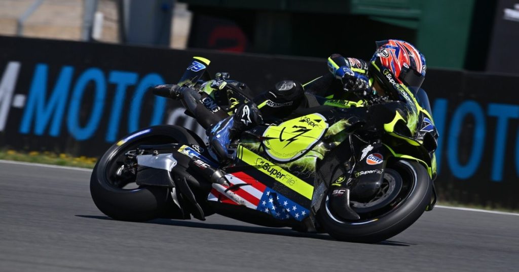Ogura sorprende para ser el más veloz del viernes de MotoGP en Brno con récord incluido