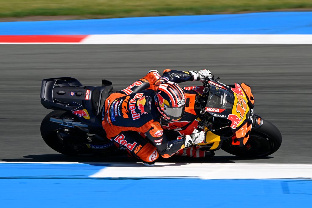 Viñales acusa a KTM de anular un contrato que había firmado y admite que está afuera de MotoGP