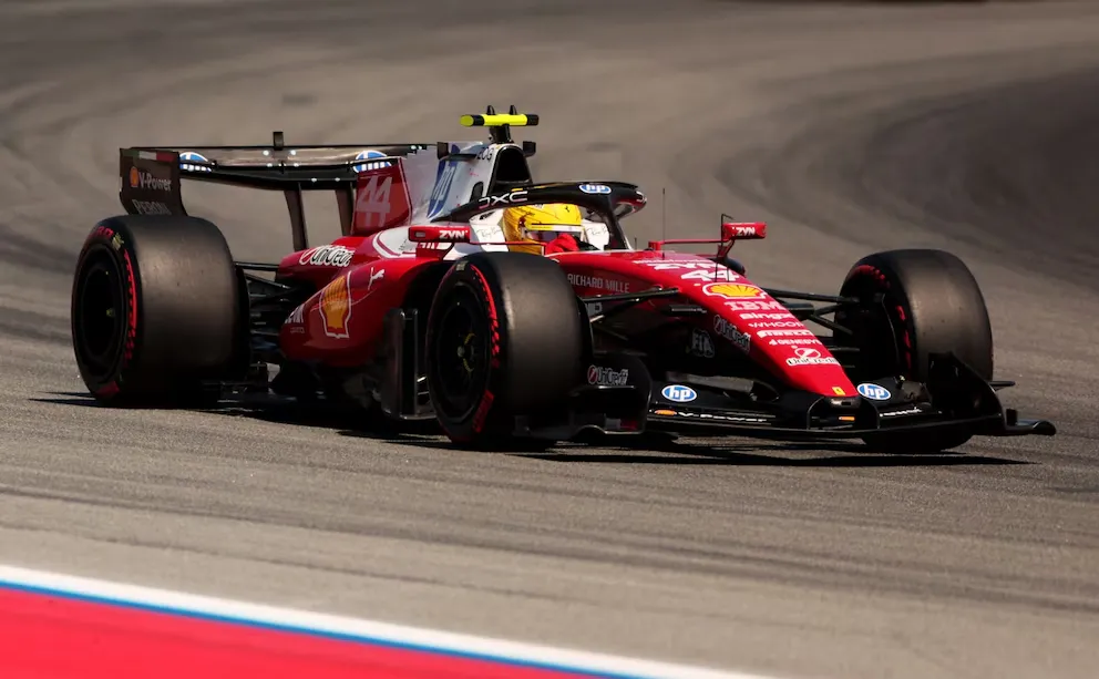 Hamilton afirma que está en “pelea por la victoria” en Barcelona