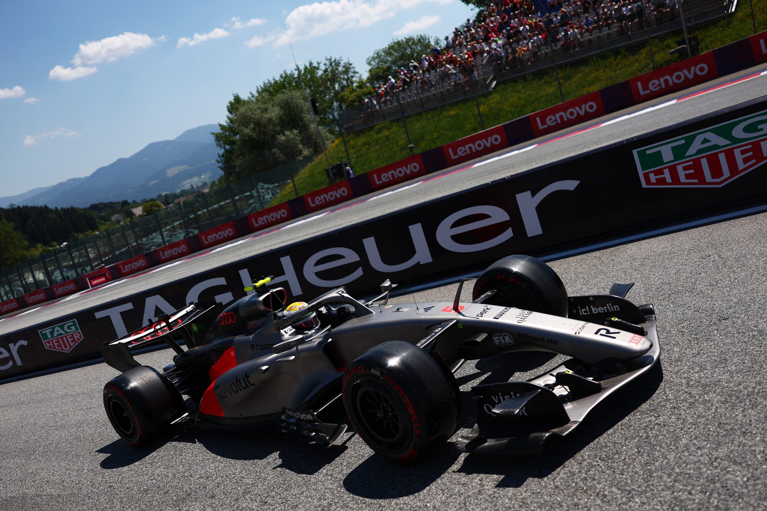 Bortoleto reduz vantagem de Hülkenberg na Áustria: duelo de companheiros em 2026