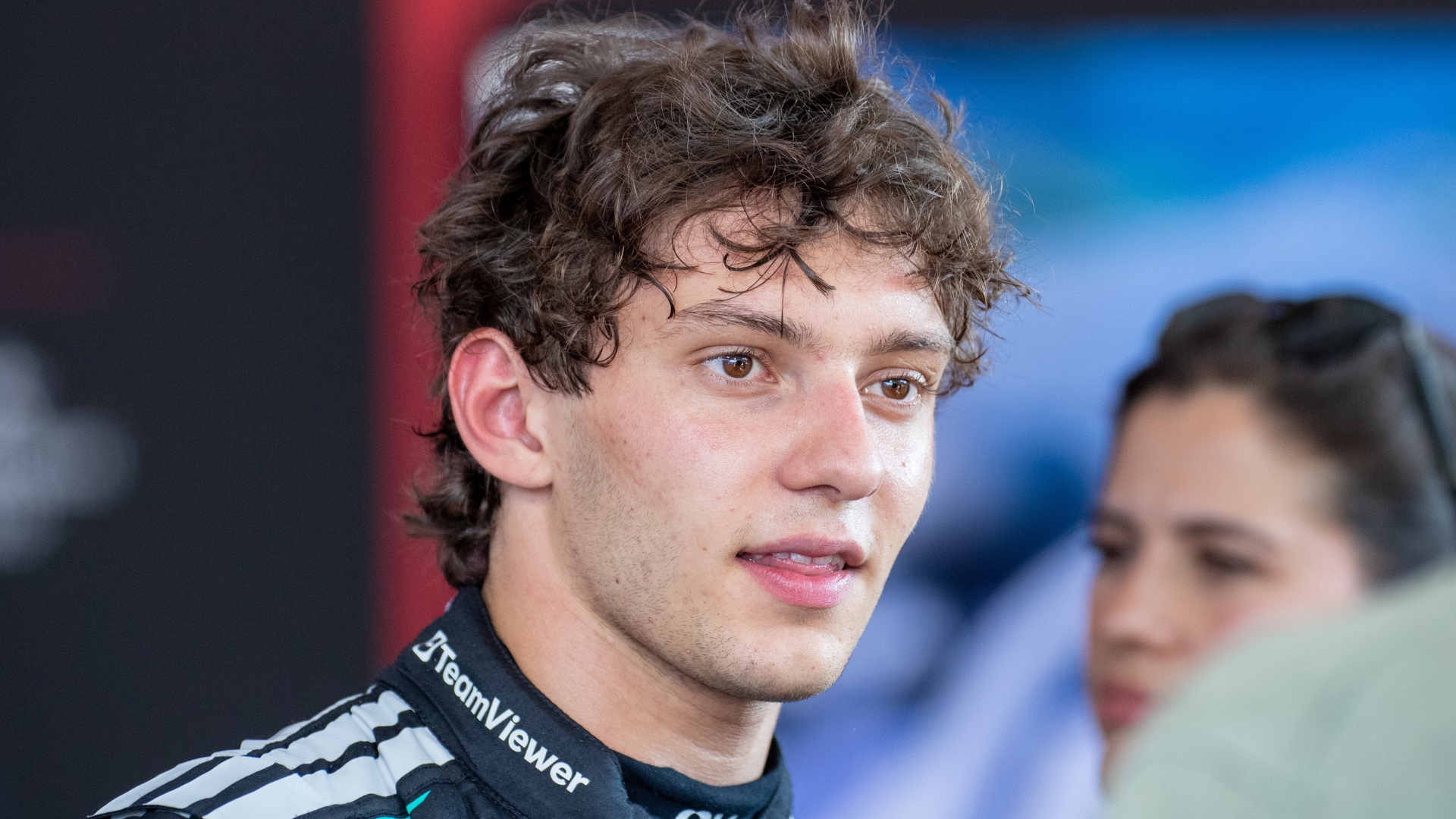Antonelli dice que “sería positivo” vencer a Russell en Silverstone