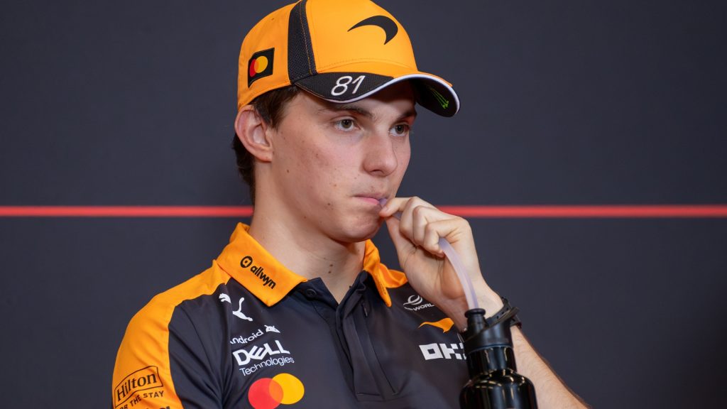 Paddock GP analisa bomba: Verstappen e Piastri vão trocar de lugares no grid da Fórmula 1 2027?