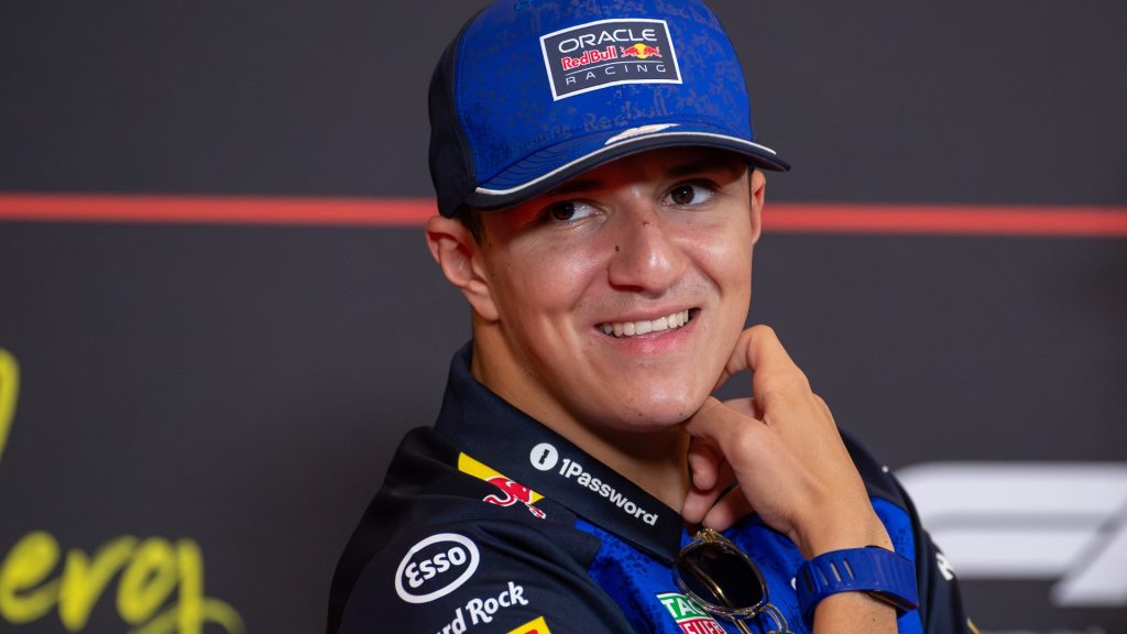 Red Bull confirma retorno de Hadjar no GP do Azerbaijão após lesão no punho