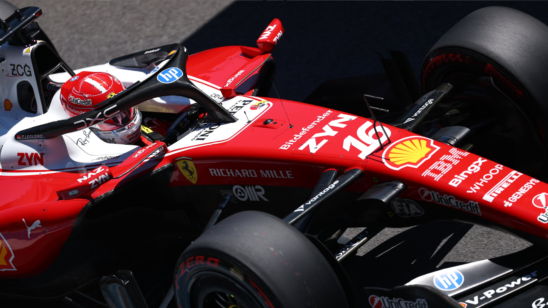 Leclerc completa manhã de filmagens da Ferrari com carro de 2026 em Madri