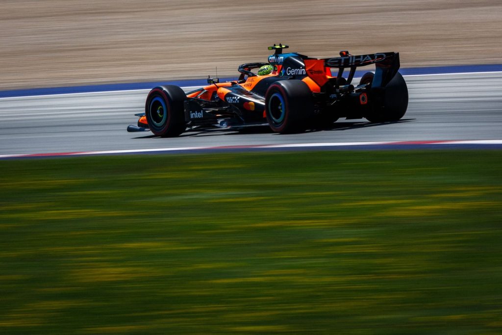 McLaren indica suspeita por “diferença grande” para Mercedes: “Levanta questões”