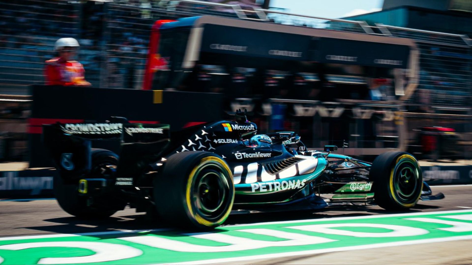 Mercedes prega cautela em disputa “equilibrada” com rivais na Áustria