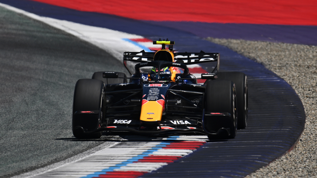 Hadjar vê melhora em ritmo da Red Bull e celebra “grande evolução” na Áustria