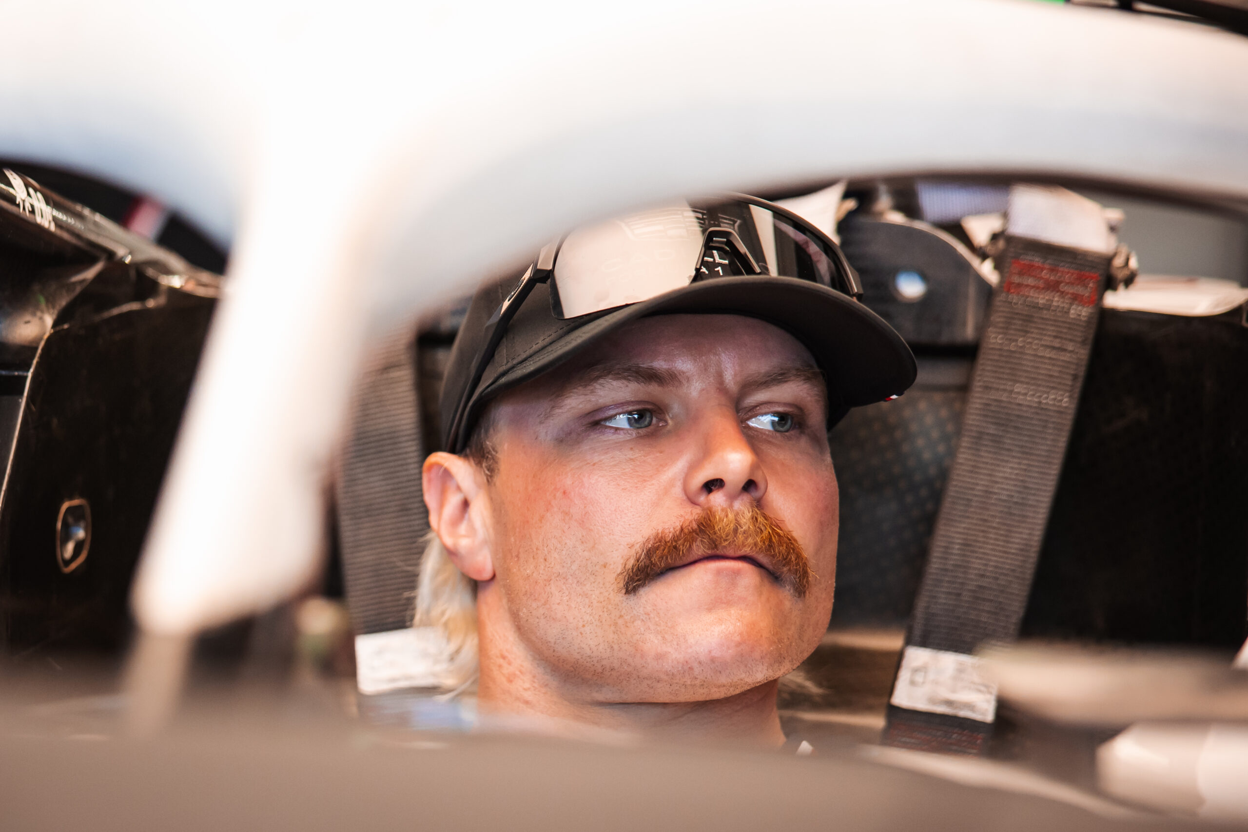 Bottas admite preocupação com melhorias da Aston Martin na F1: “Vamos esperar para ver”