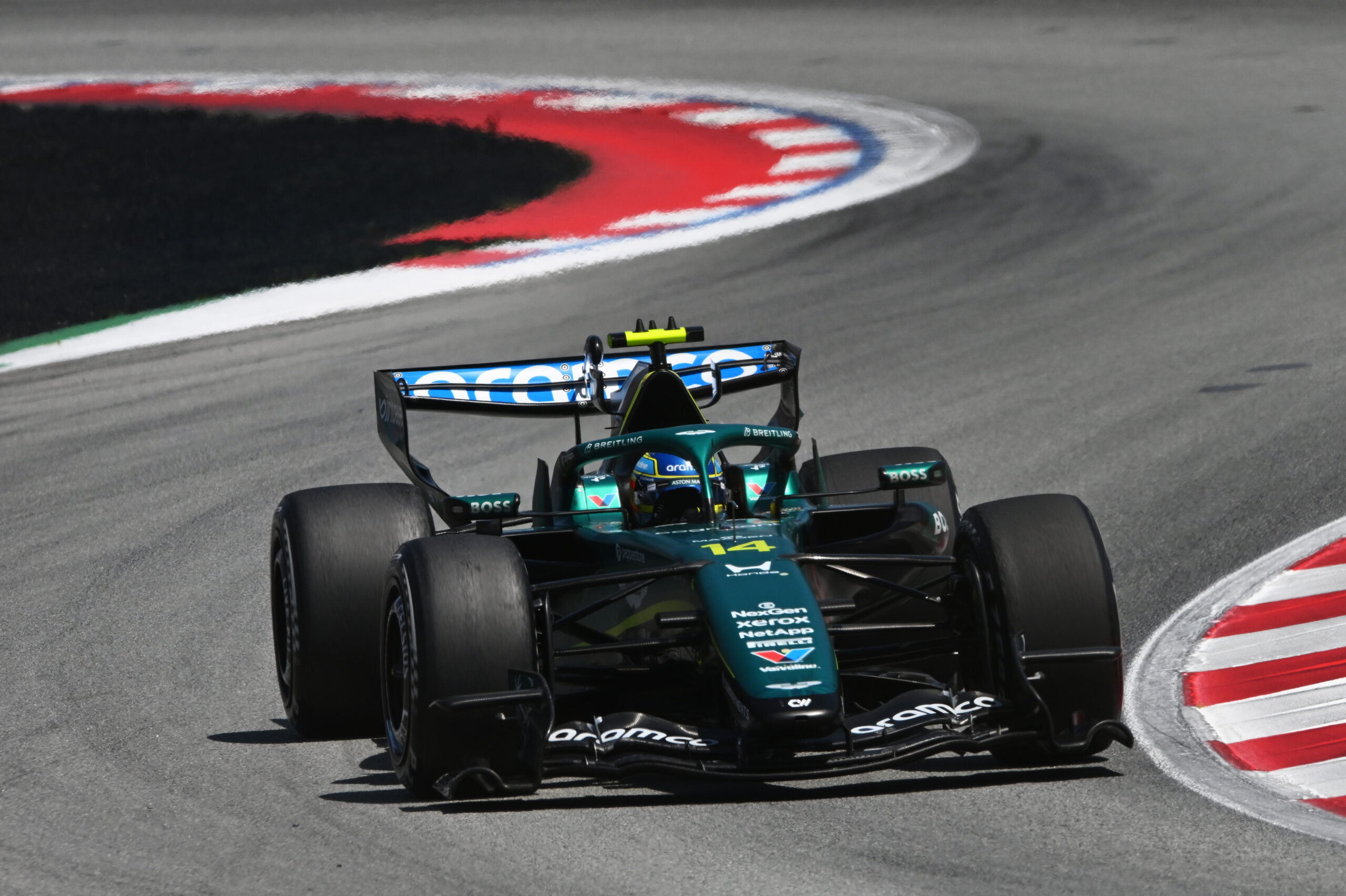 Honda revela reunião com Aston Martin em Barcelona para “reforçar confiança mútua”