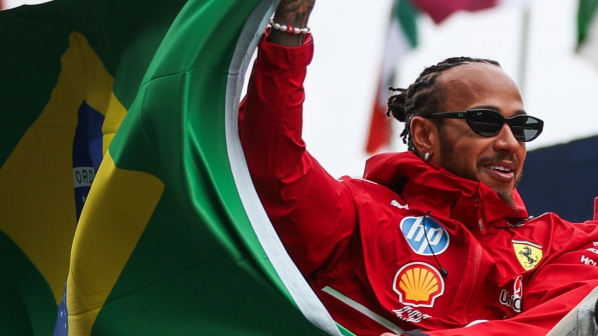 Hamilton revela torcida pelo Brasil na Copa do Mundo: “Sempre foi minha seleção favorita”