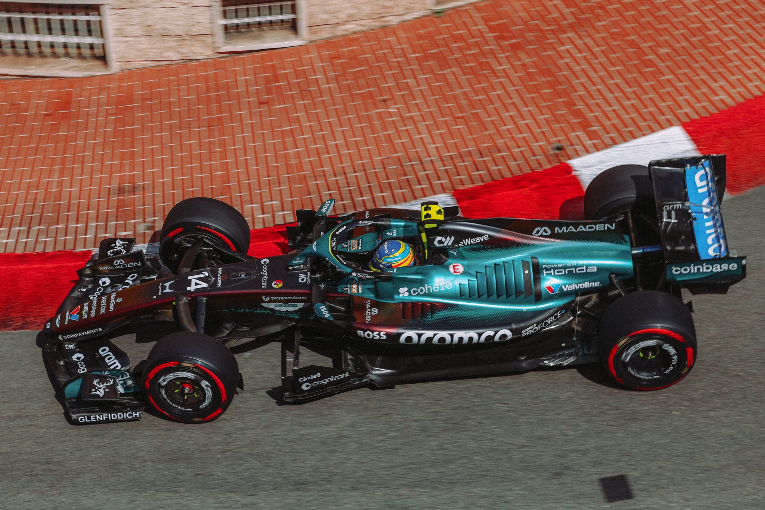 Alonso celebra 1º ponto da Aston Martin em 2026 e vê como “boa recompensa” em Mônaco