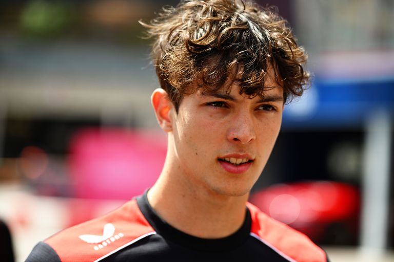 Bearman se vê “de mãos atadas” em meio a dificuldades da Haas na F1: “Disputa injusta”