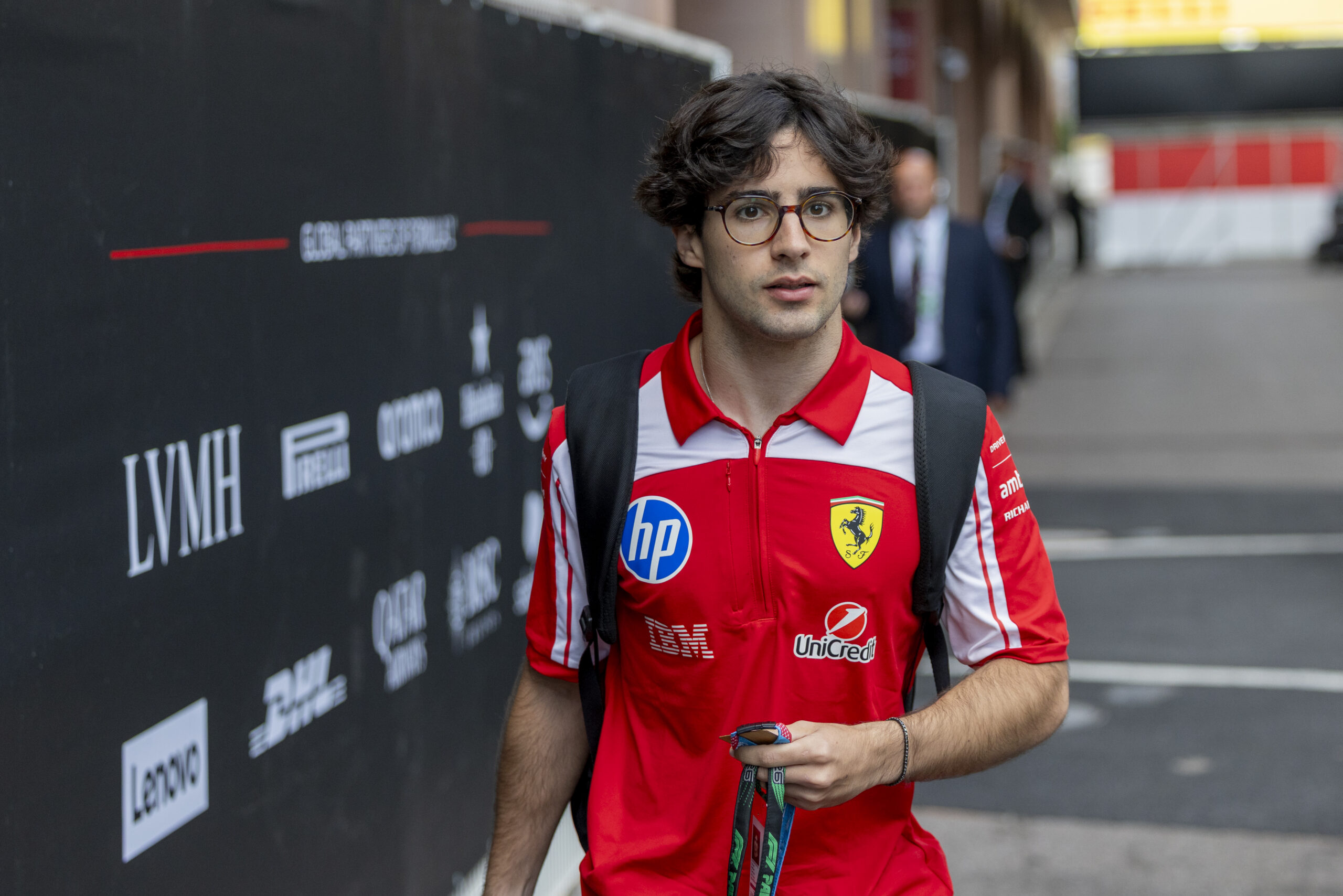 Câmara, Fornaroli และ Tsunoda: ทำไม Haas ถึงกลายเป็นทีมที่มีการแย่งชิงเก้าอี้ดุเดือดที่สุดใน F1 ปี 2027