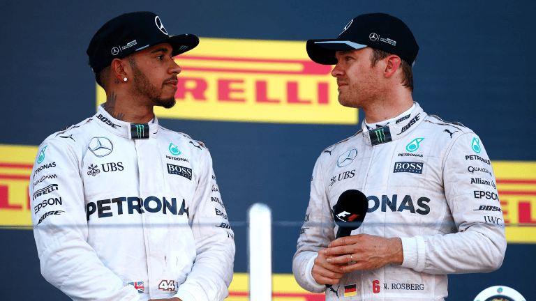 Bola escondida e banheiro ocupado: ex-F1 revela jogos mentais de Hamilton com Rosberg