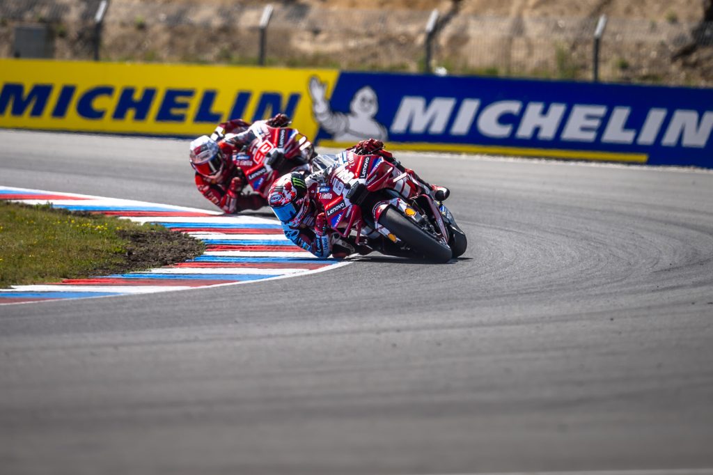 Na MotoGP, os pilotos aceleram na sexta-feira (26) a partir de 5h45 (de Brasília) para o TL1 e depois o treino que vai definir os dez classificados diretamente ao Q2
