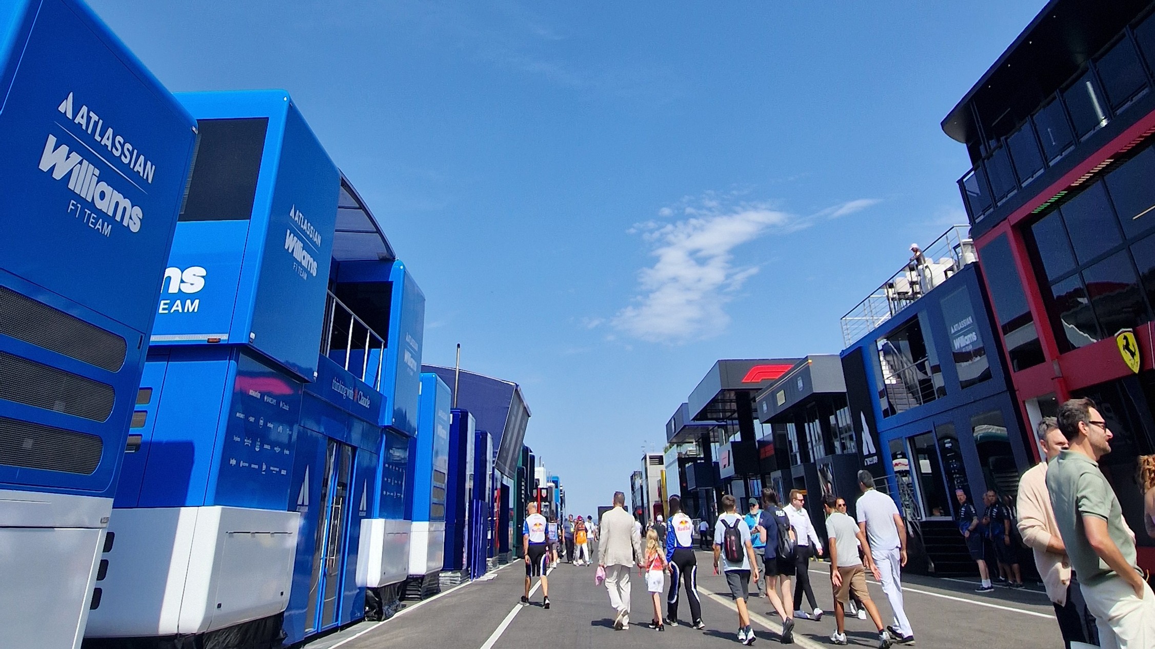 Fórmula 1 enfrenta domingo de calorão típico para GP da Hungria