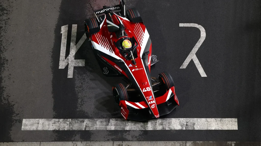 Mortara mostra força da Mahindra e lidera TL1 atrasado pela chuva em Tóquio. Drugovich fica em 16º