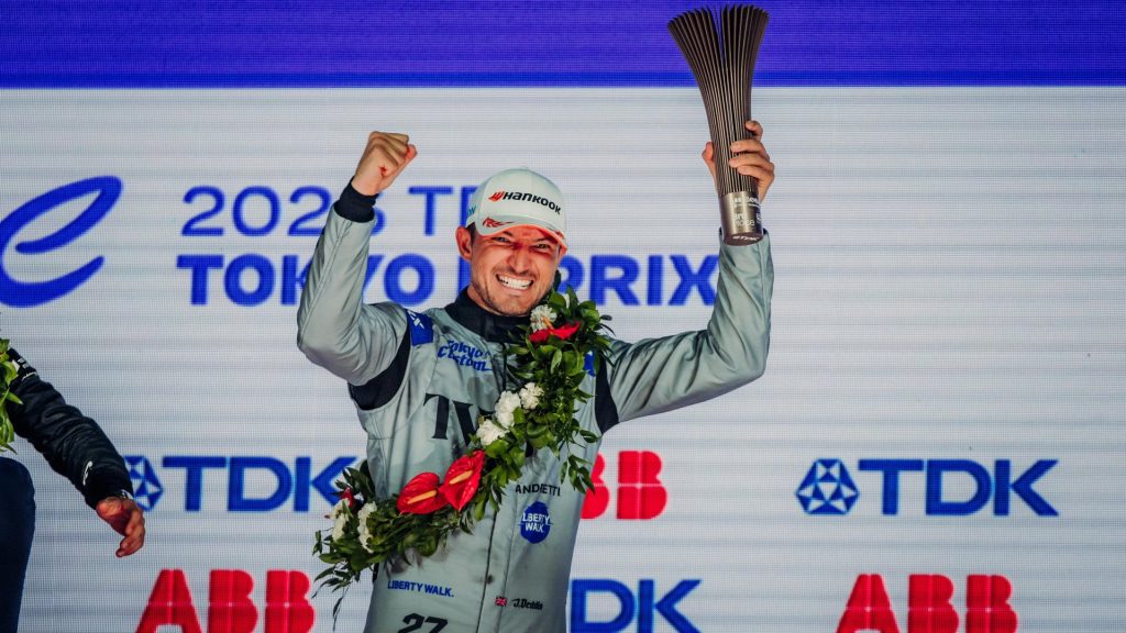 Dennis se agiganta, Wehrlein sucumbe à pressão: quem sai em alta e em baixa do eP de Tóquio