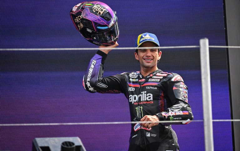 Poucos dias depois, o destino de Martín também foi confirmado. A Yamaha promoveu uma mudança completa e, além de contar com o espanhol, anunciou a contratação de Ai Ogura.