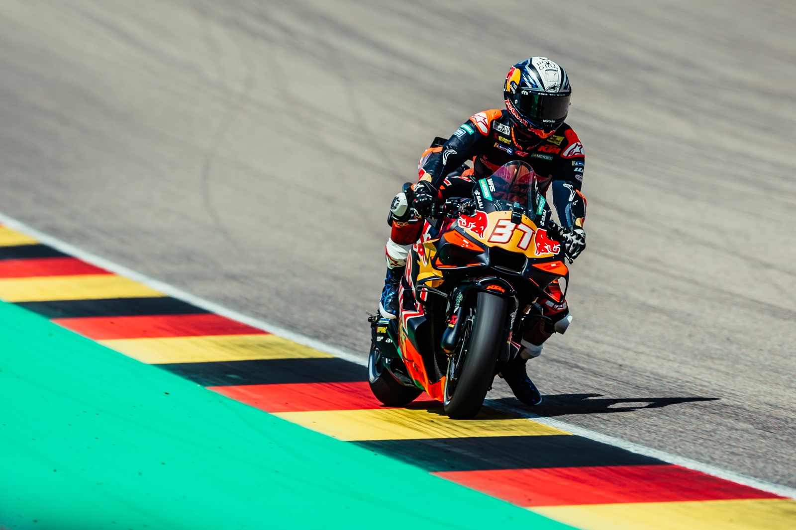 KTM señala un fallo en una pieza de un proveedor como causa de las roturas en MotoGP