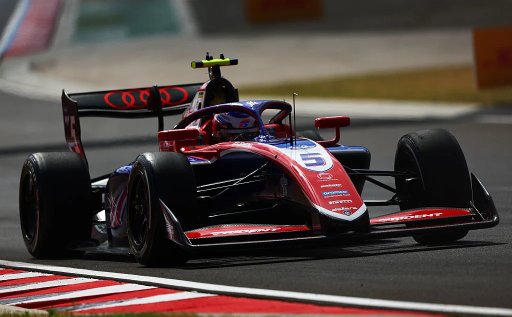 Slater lidera práctica libre de F3 en Hungría; Colnaghi es 9°