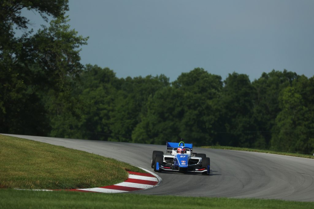 No único treino livre da etapa, Fittipaldi já mostrou que tinha um bom carro. Marcou 1min10s728 e ficou somente 0s045 à frente de Tymek Kucharczyk (Foto: IndyCar)