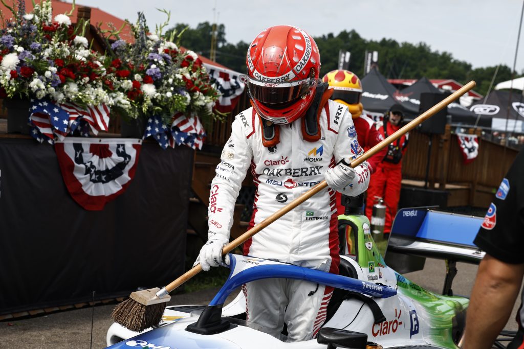 Enzo Fittipaldi viveu o melhor fim de semana da carreira e varreu a etapa de Mid-Ohio da Indy NXT 2026. Confira o feito do brasileiro (Foto: IndyCar)